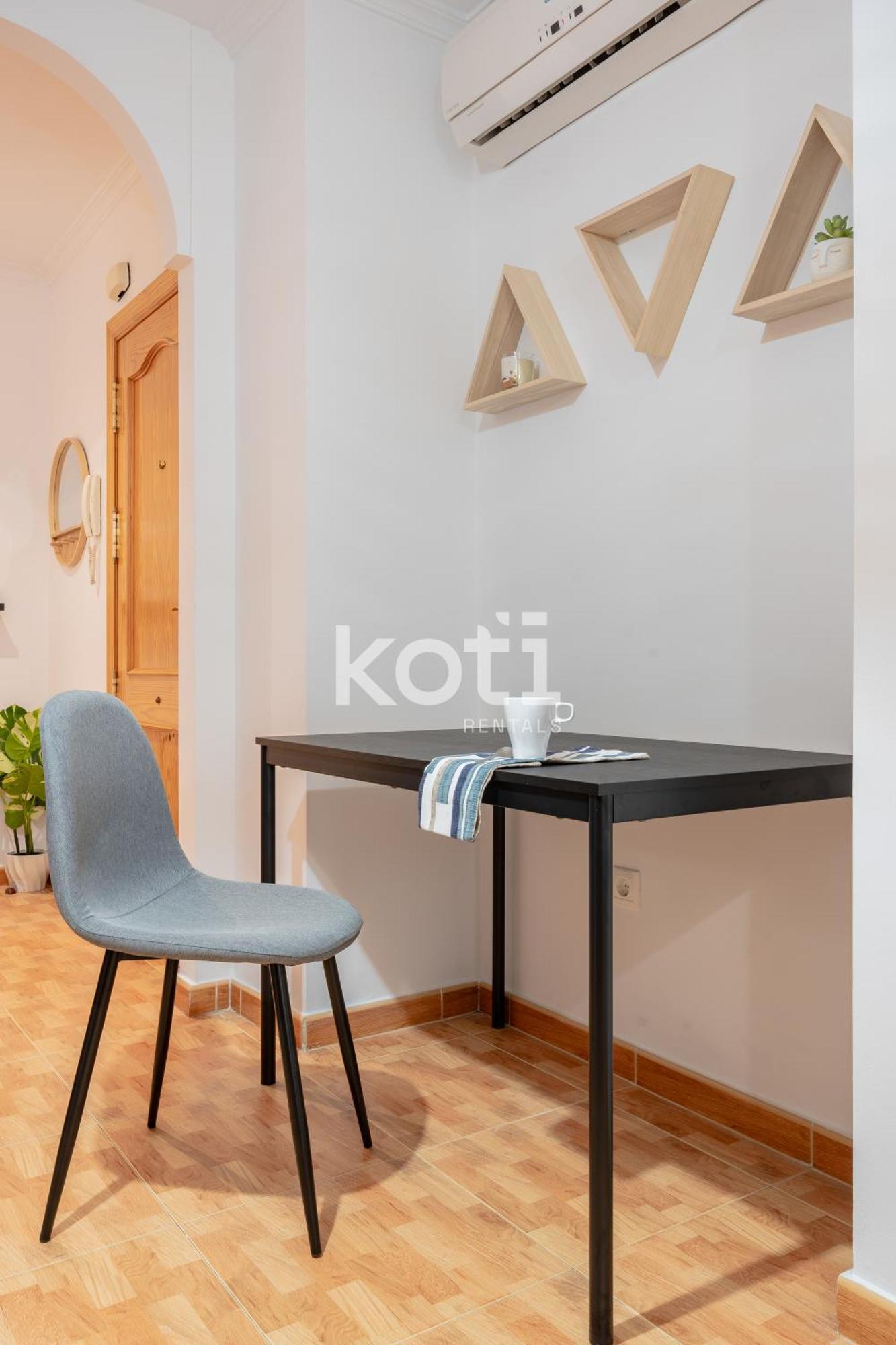 Koti Rentals - Sandy Beach Apartment Фуенхірола Екстер'єр фото