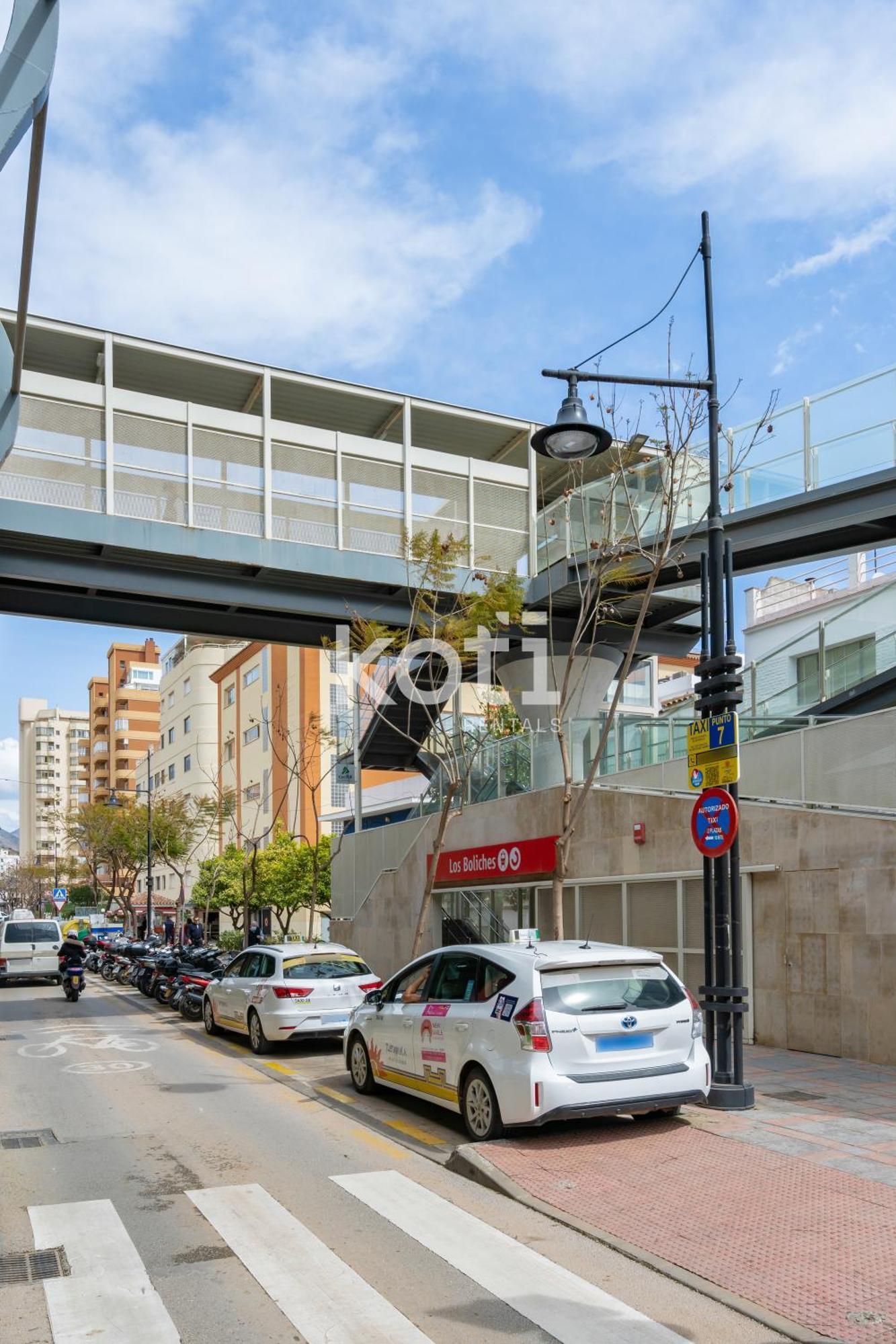 Koti Rentals - Sandy Beach Apartment Фуенхірола Екстер'єр фото