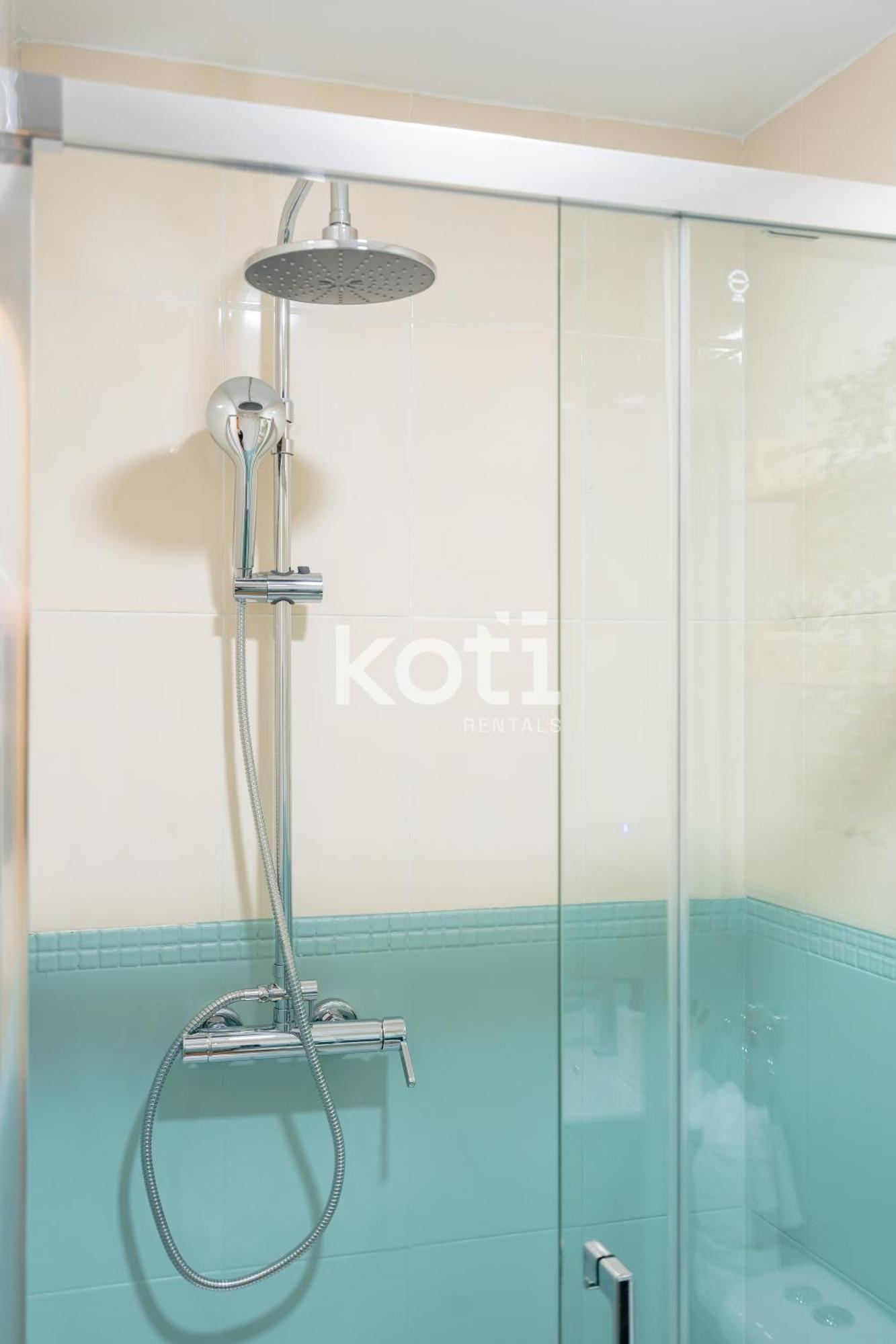 Koti Rentals - Sandy Beach Apartment Фуенхірола Екстер'єр фото