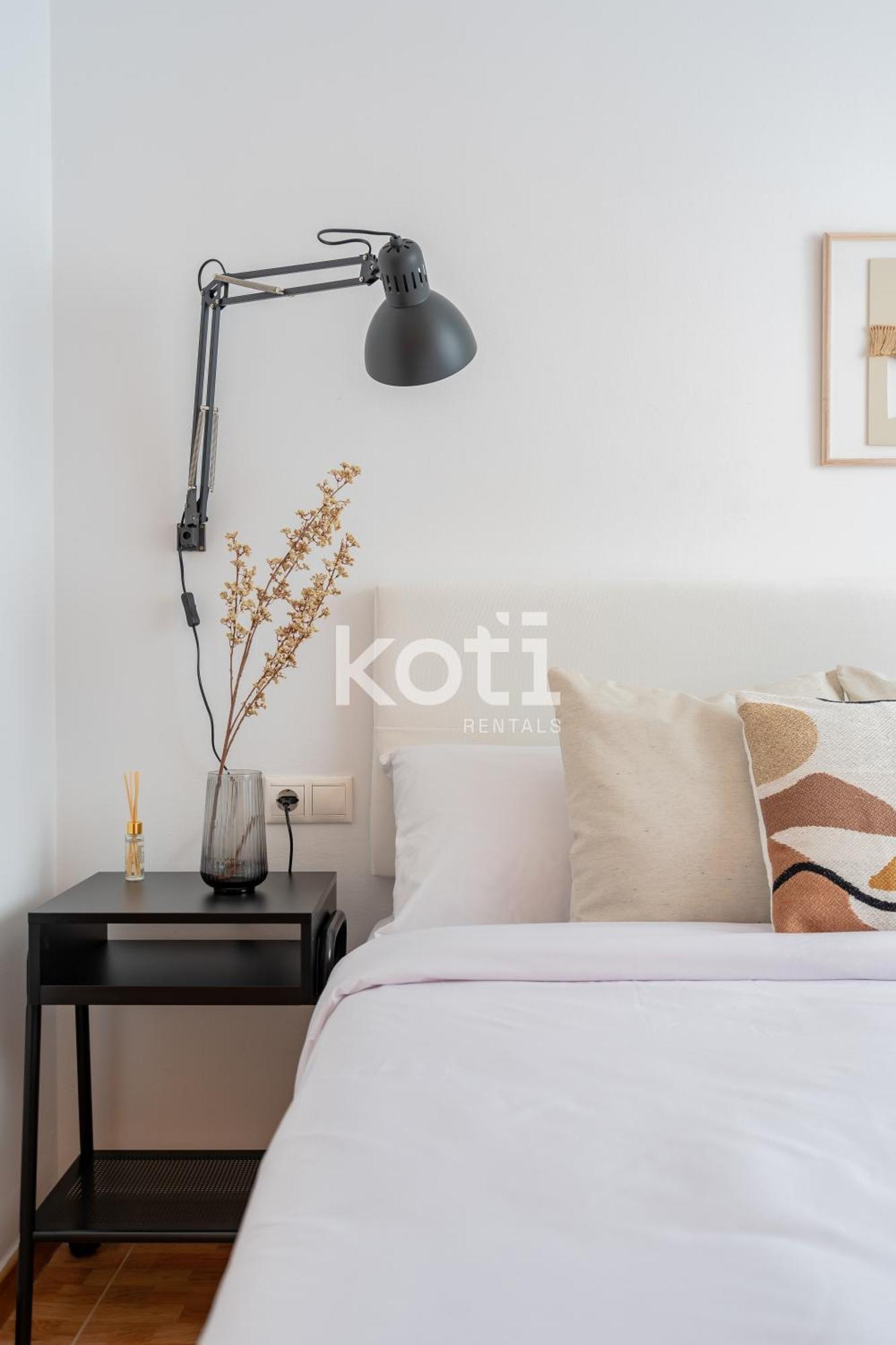 Koti Rentals - Sandy Beach Apartment Фуенхірола Екстер'єр фото