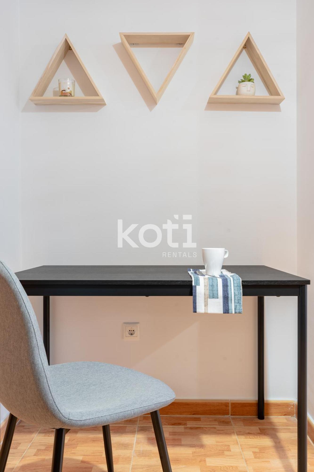 Koti Rentals - Sandy Beach Apartment Фуенхірола Екстер'єр фото