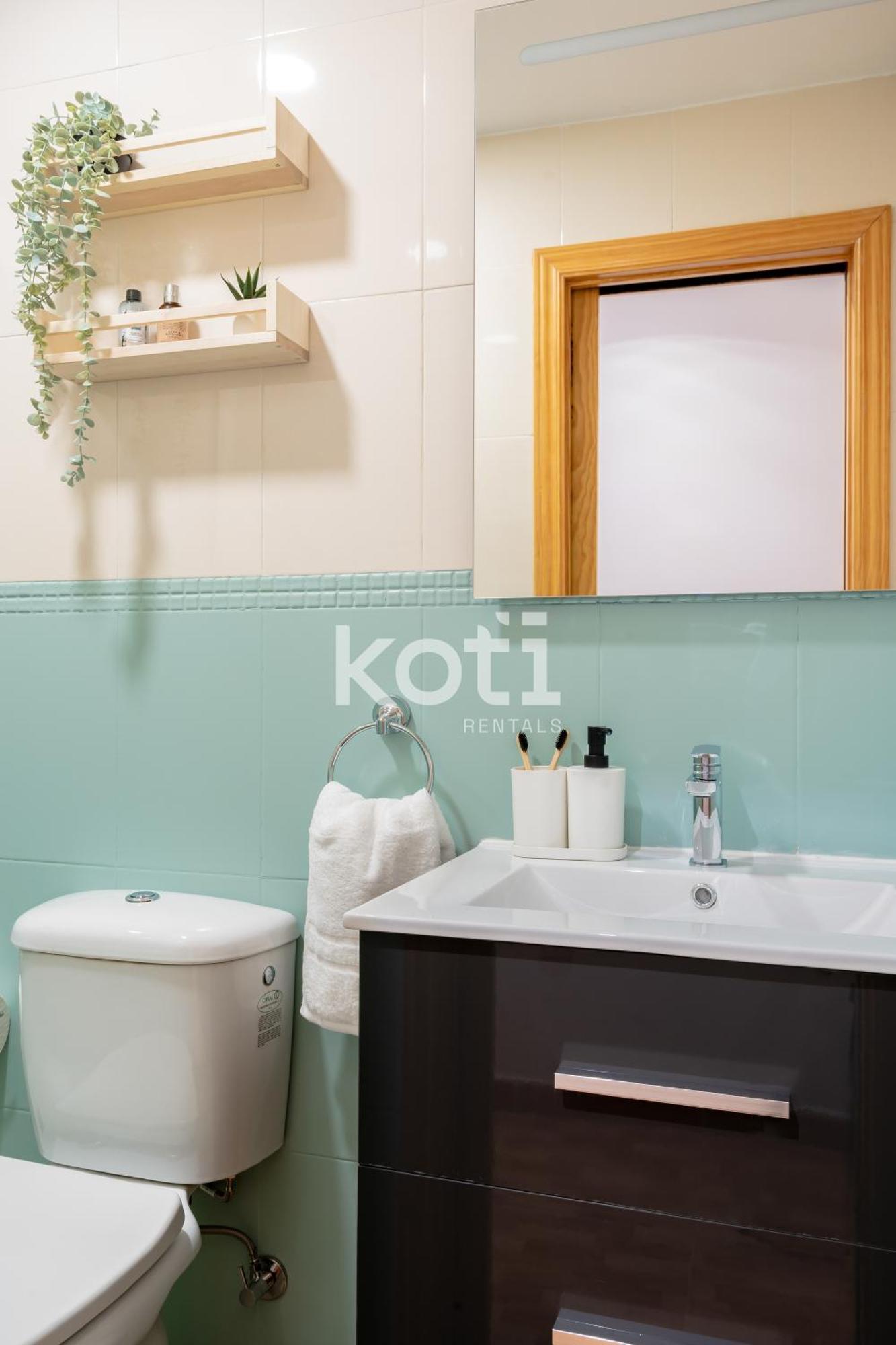 Koti Rentals - Sandy Beach Apartment Фуенхірола Екстер'єр фото