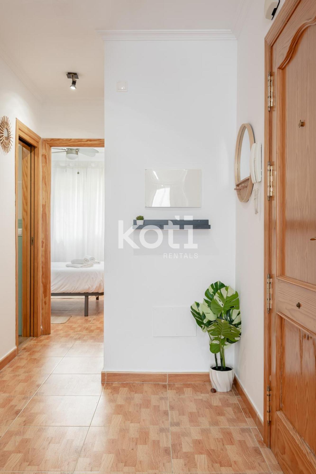Koti Rentals - Sandy Beach Apartment Фуенхірола Екстер'єр фото