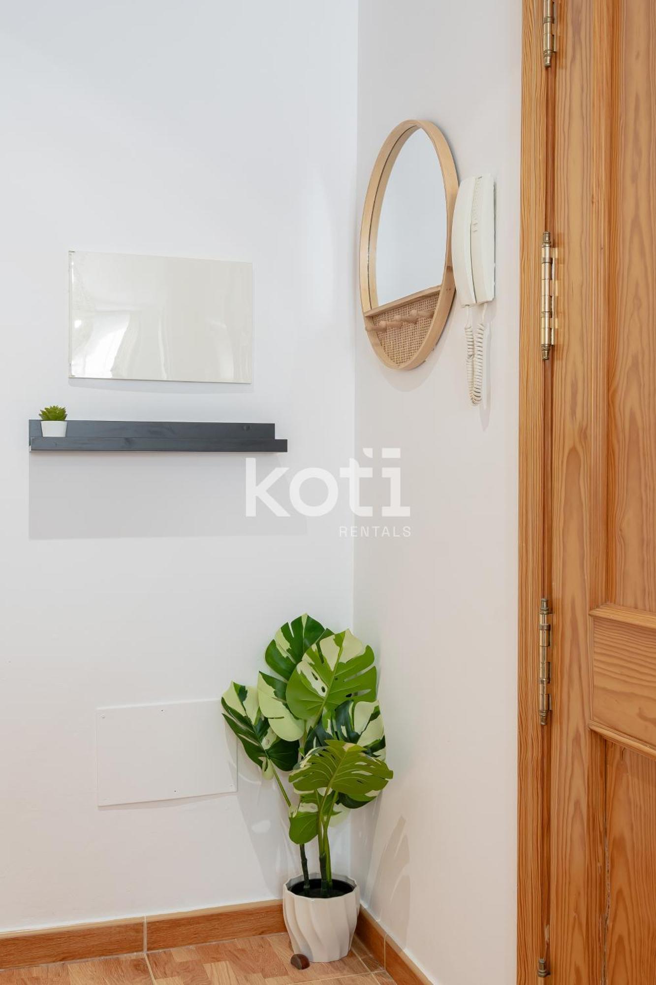 Koti Rentals - Sandy Beach Apartment Фуенхірола Екстер'єр фото