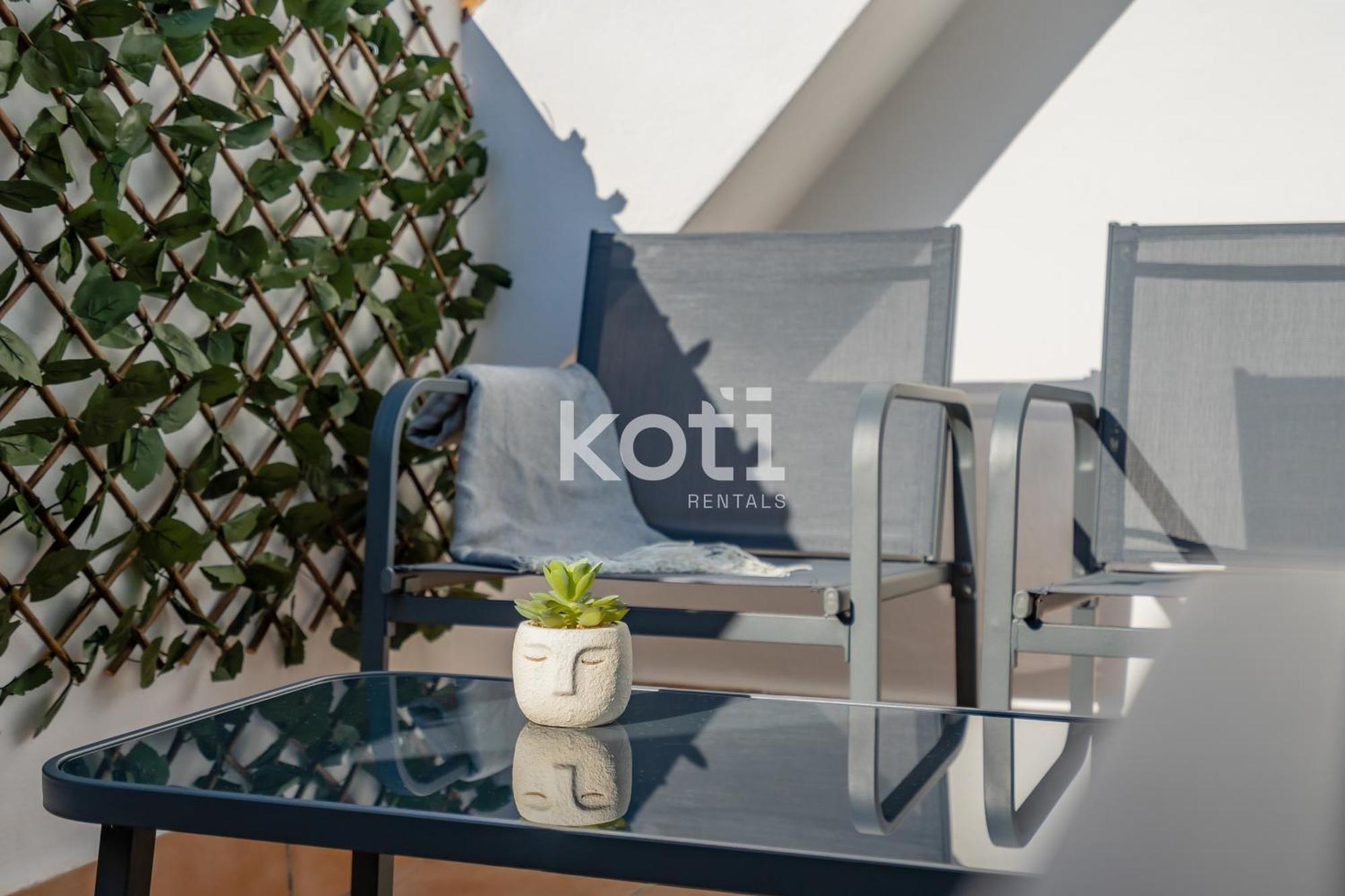 Koti Rentals - Sandy Beach Apartment Фуенхірола Екстер'єр фото
